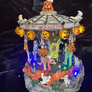 LED lighted Halloween carousel